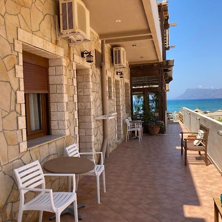 Molos Beach Rooms Kissamos Exterior photo