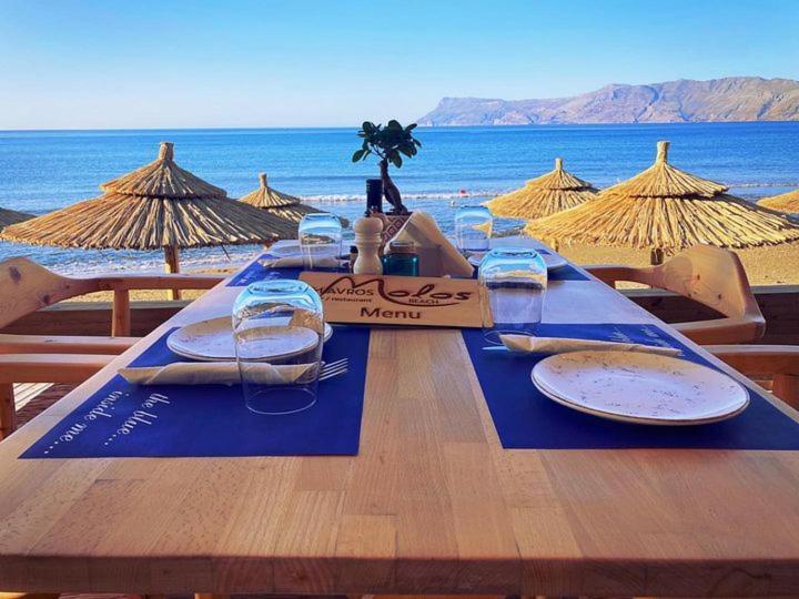 Molos Beach Rooms Kissamos Exterior photo