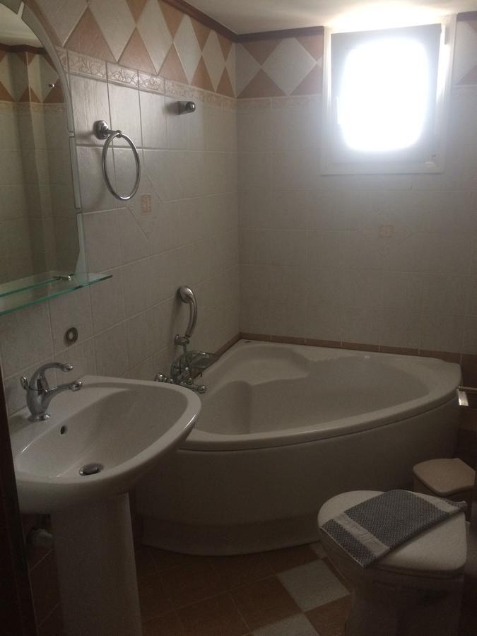 Molos Beach Rooms Kissamos Exterior photo