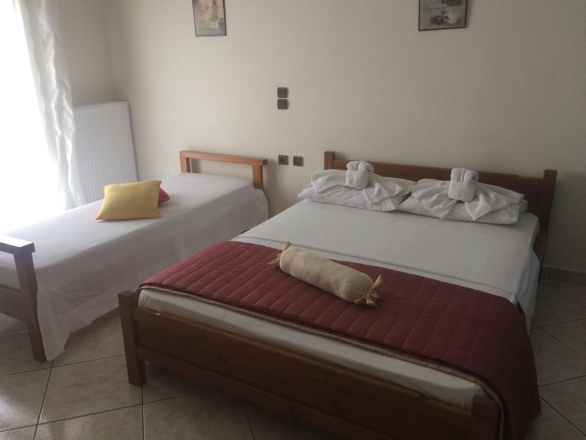 Molos Beach Rooms Kissamos Exterior photo