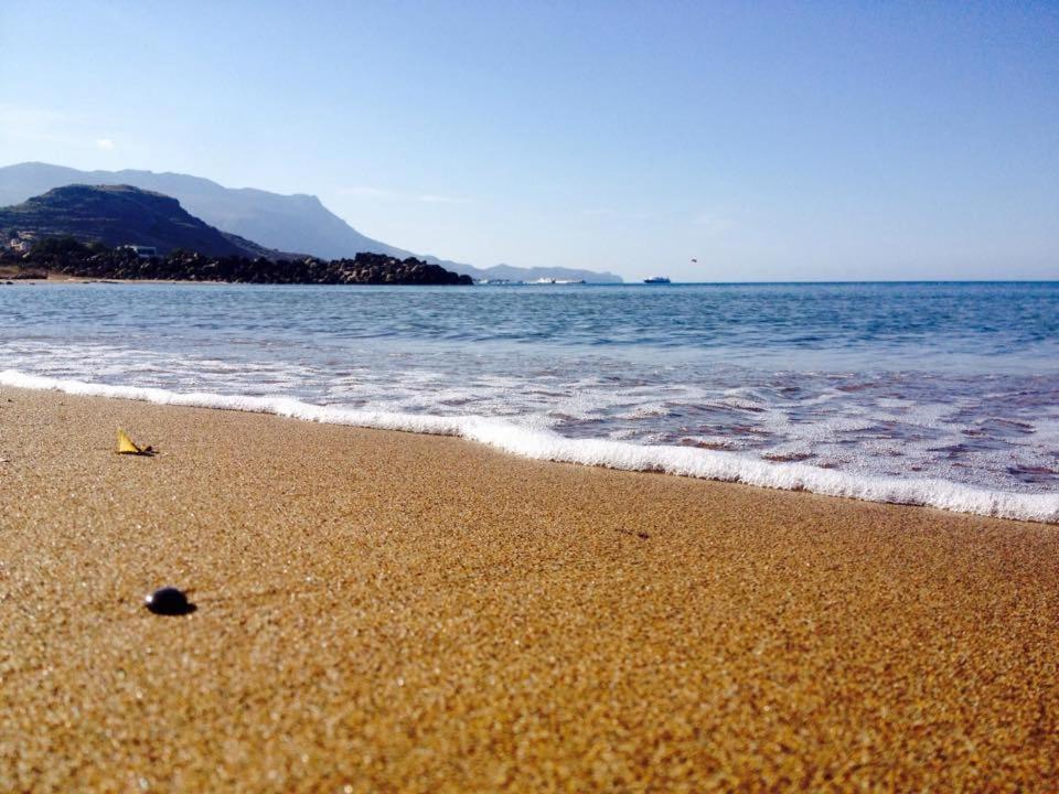 Molos Beach Rooms Kissamos Exterior photo